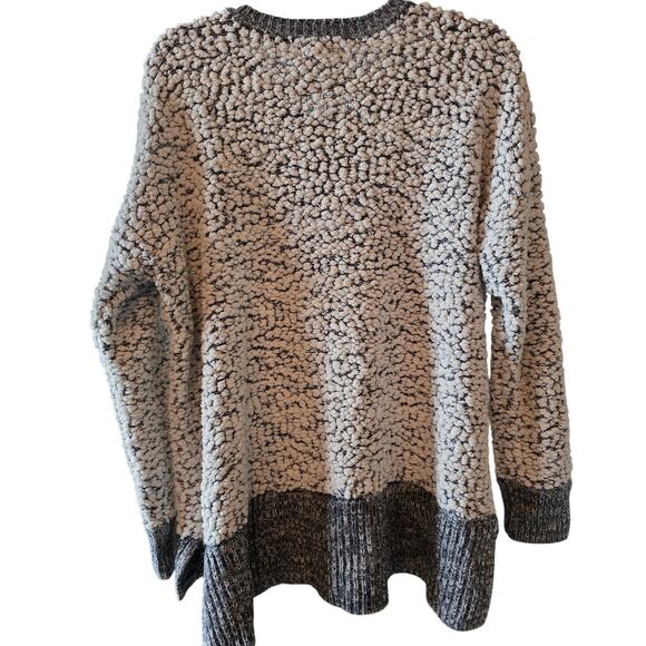 Cupio Gray and White Popcorn Knit Crew Neck Sweater Size Small EUC - Picture 2 of 3